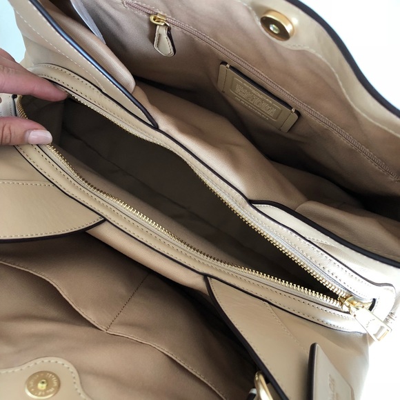 NWT Tan Coach Handbag - Picture 5 of 8